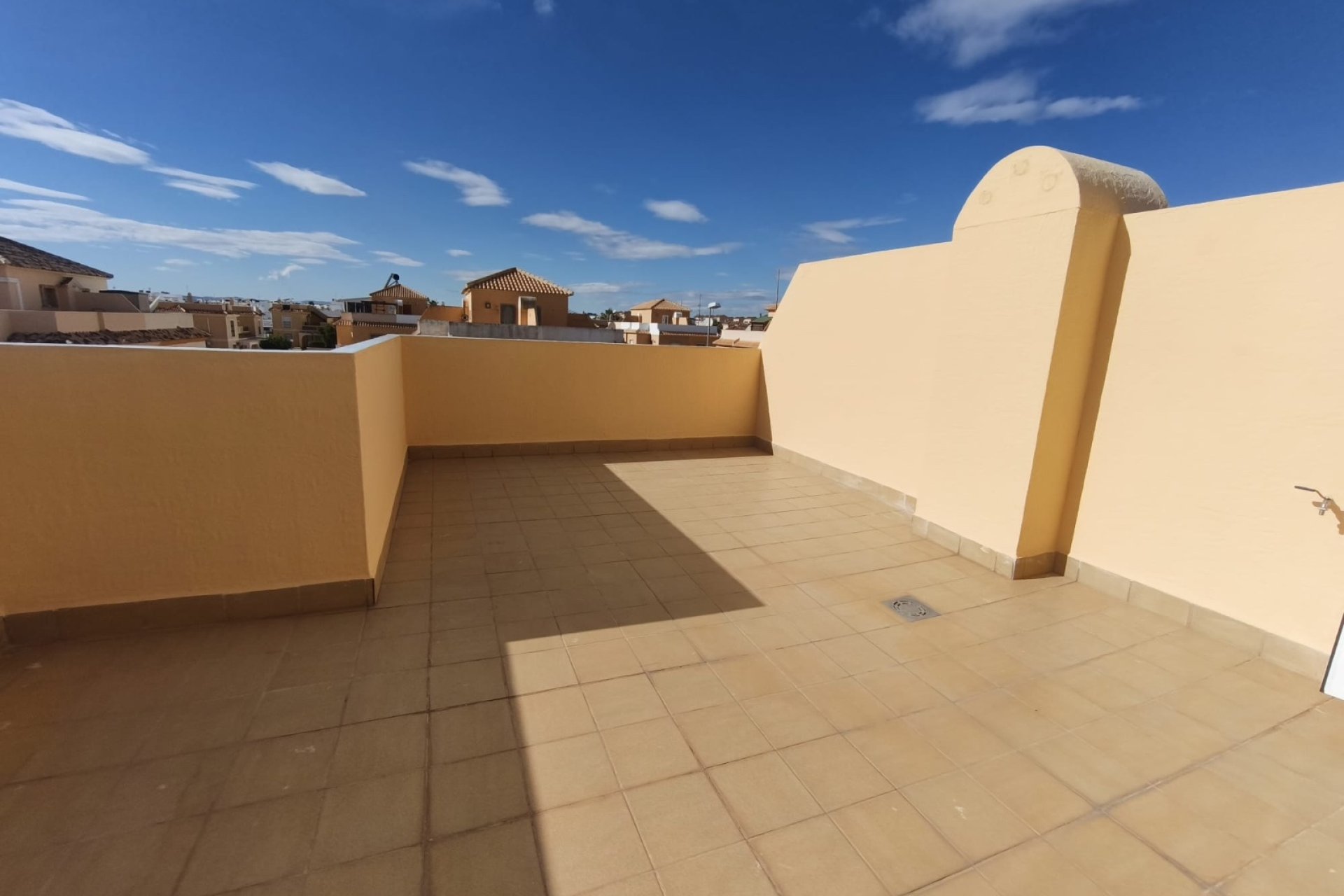 Herverkoop - Town House -
Rojales - Inland