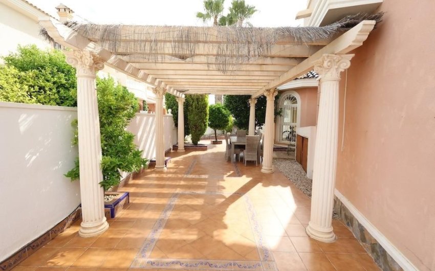 Herverkoop - Town House -
Rojales - Inland