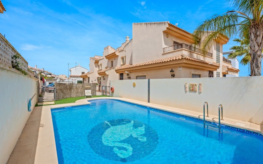 Herverkoop - Town House -
San Miguel de Salinas - Inland