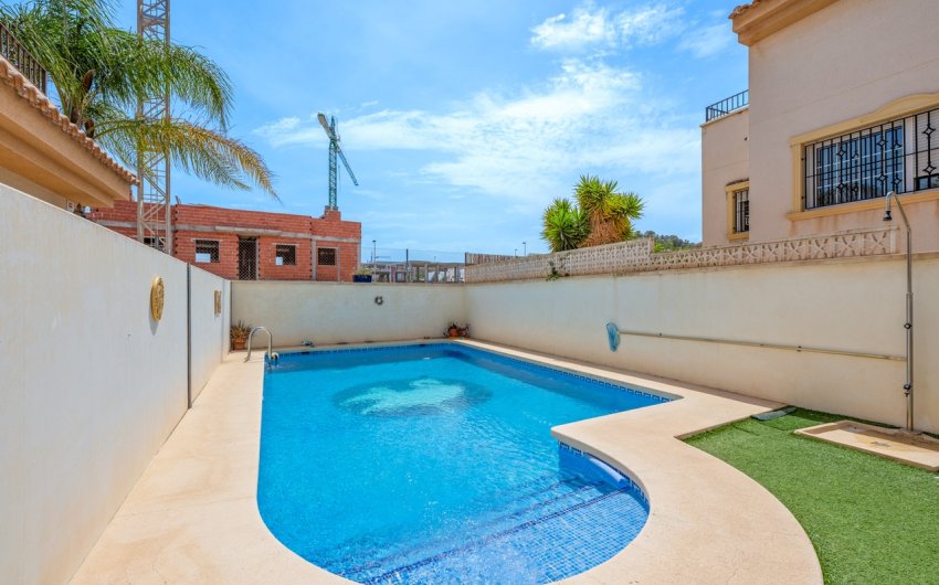 Herverkoop - Town House -
San Miguel de Salinas - Inland