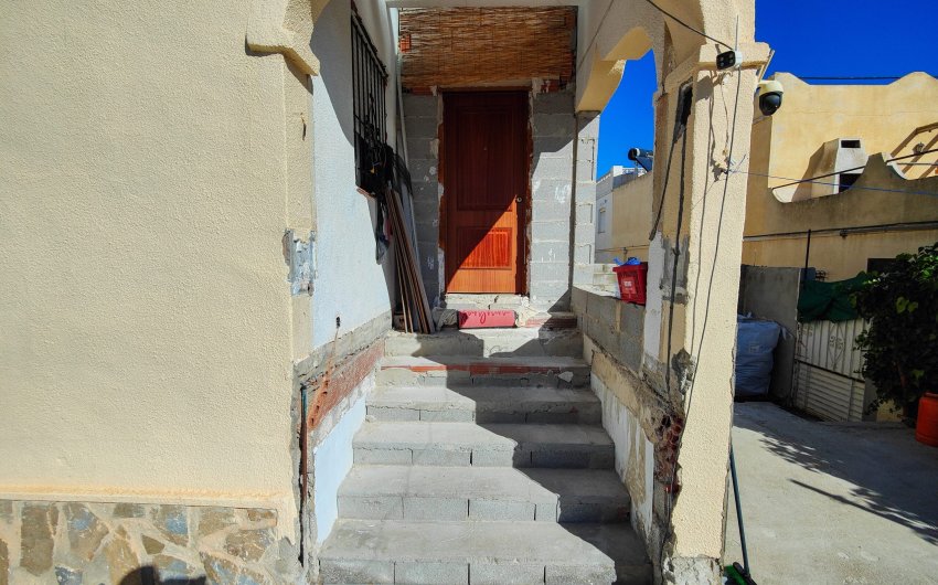 Herverkoop - Town House -
San Miguel de Salinas - Inland