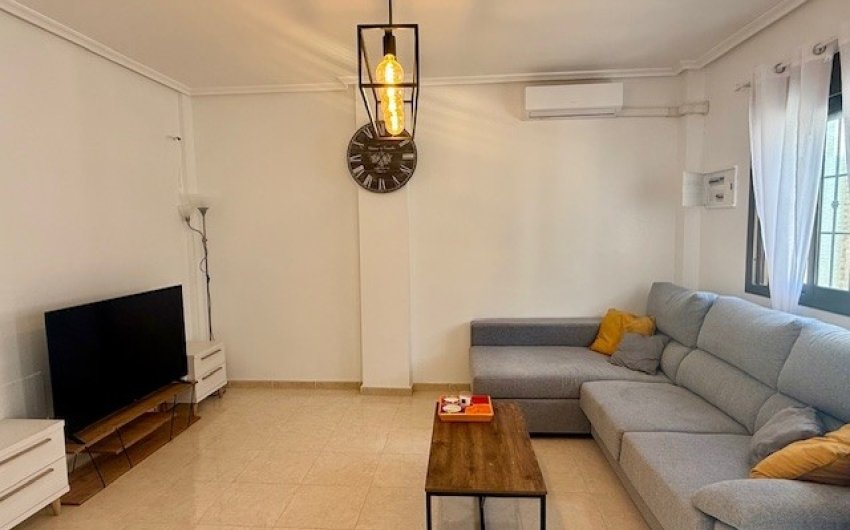 Herverkoop - Town House -
San Miguel de Salinas - Inland