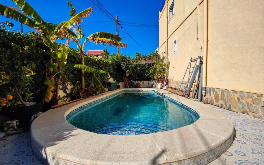 Herverkoop - Town House -
San Miguel de Salinas - Inland