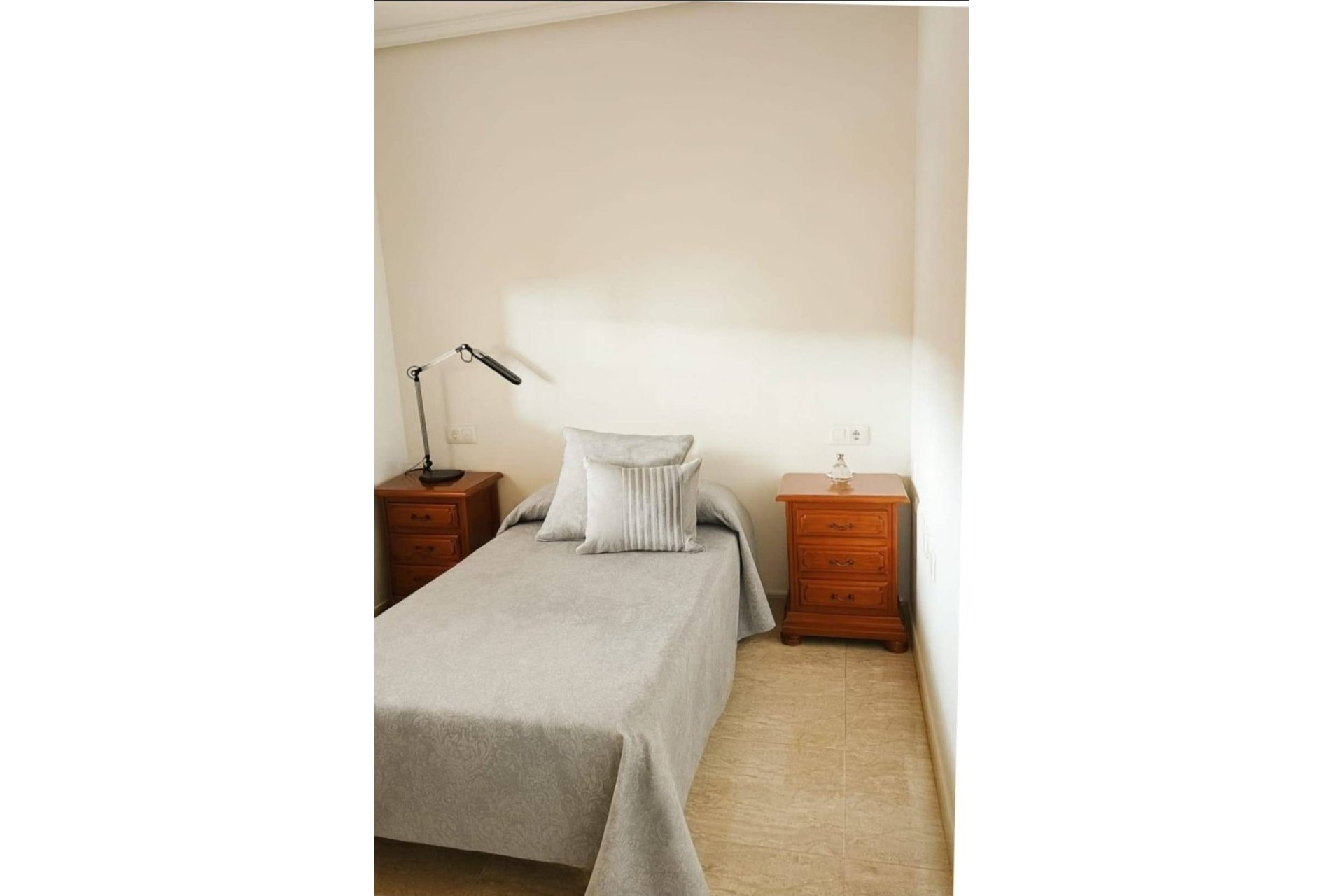 Herverkoop - Town House -
Santiago de la Ribera - Playa De Santiago De La Ribera