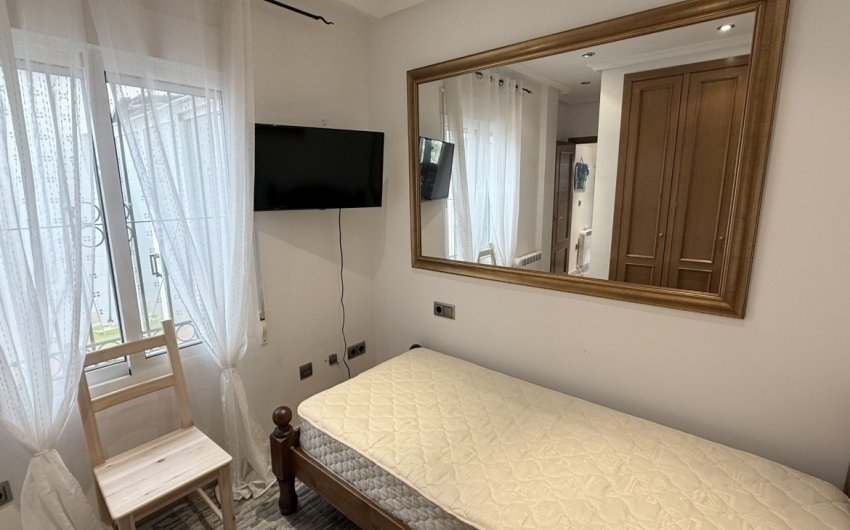 Herverkoop - Town House -
Sucina - Inland