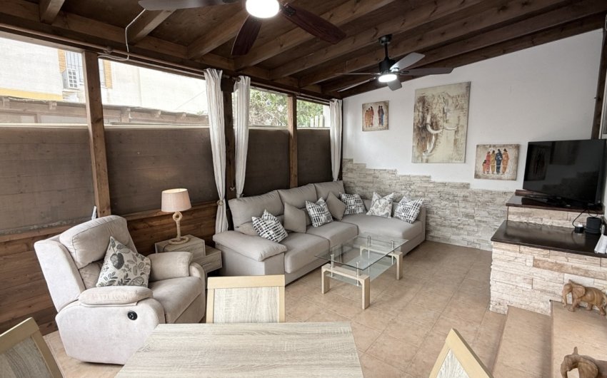 Herverkoop - Town House -
Sucina - Inland