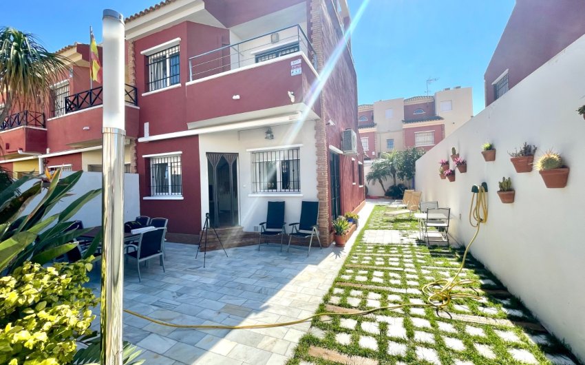 Herverkoop - Town House -
Torre de la Horadada - Costa Blanca