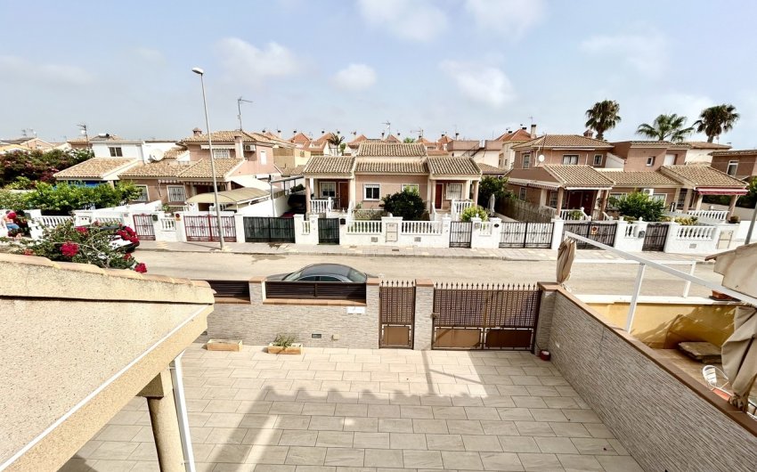 Herverkoop - Town House -
Torre de la Horadada - Costa Blanca