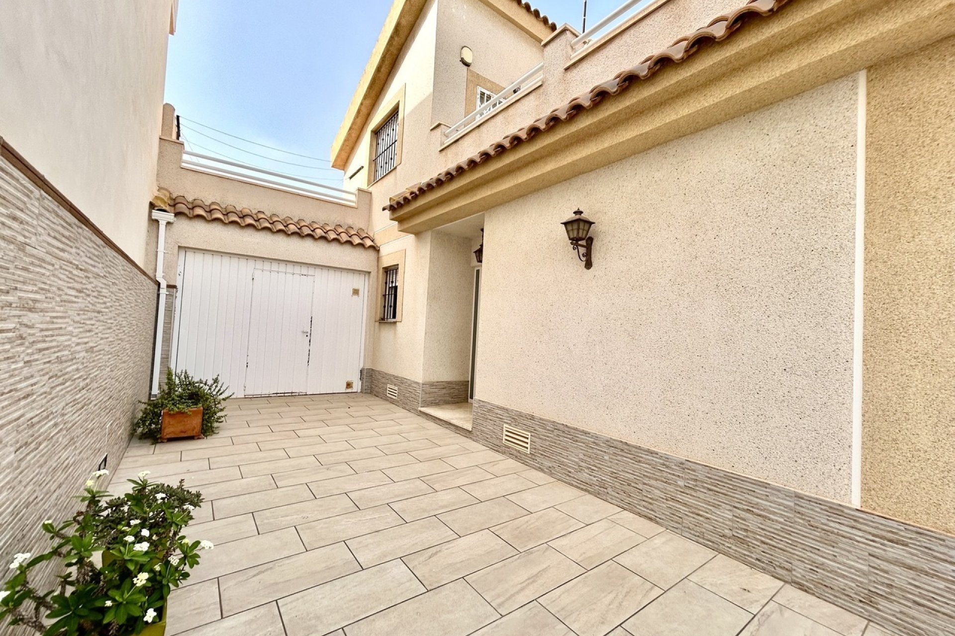 Herverkoop - Town House -
Torre de la Horadada - Costa Blanca