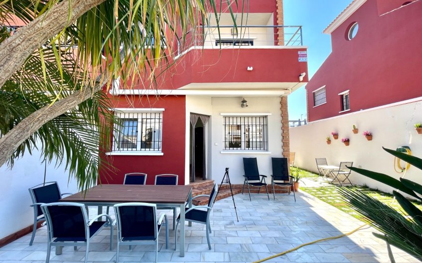Herverkoop - Town House -
Torre de la Horadada - Costa Blanca