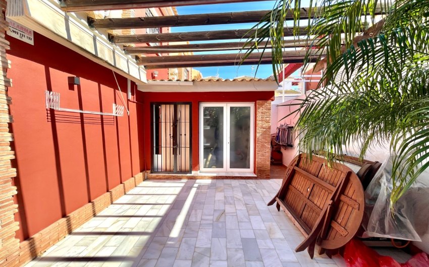 Herverkoop - Town House -
Torre de la Horadada - Costa Blanca