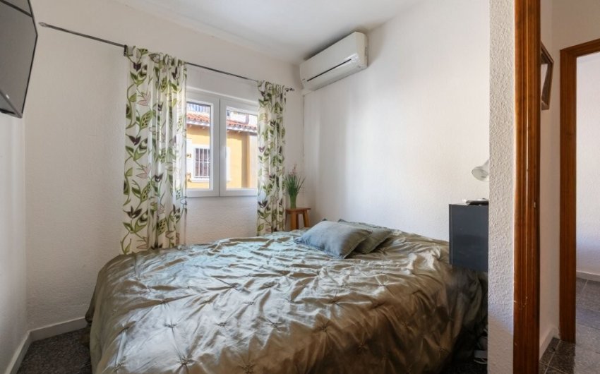Herverkoop - Town House -
Torrevieja - Cabo Cervera