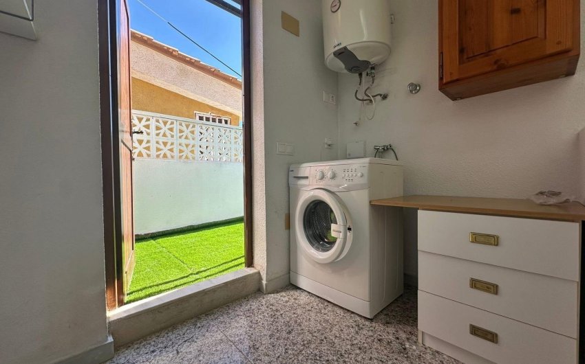 Herverkoop - Town House -
Torrevieja - Cabo Cervera