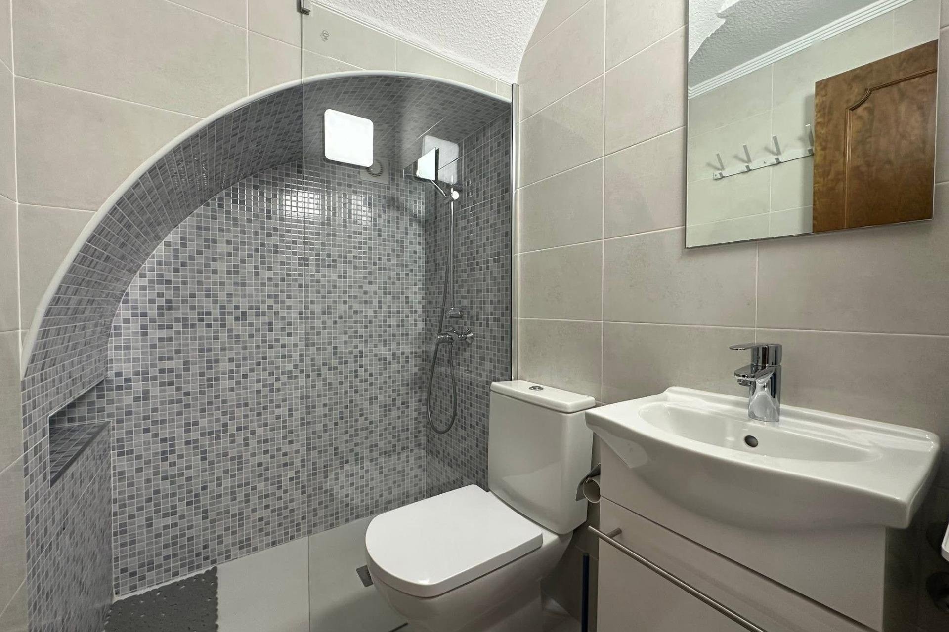 Herverkoop - Town House -
Torrevieja - Cabo Cervera
