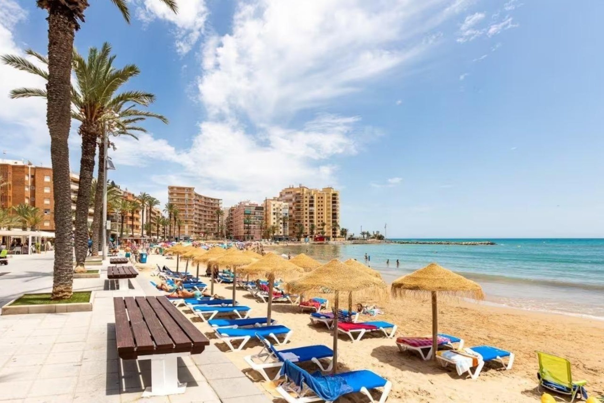 Herverkoop - Town House -
Torrevieja - Cabo Cervera