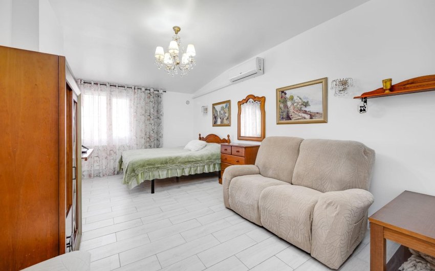 Herverkoop - Town House -
Torrevieja - Calas Blanca