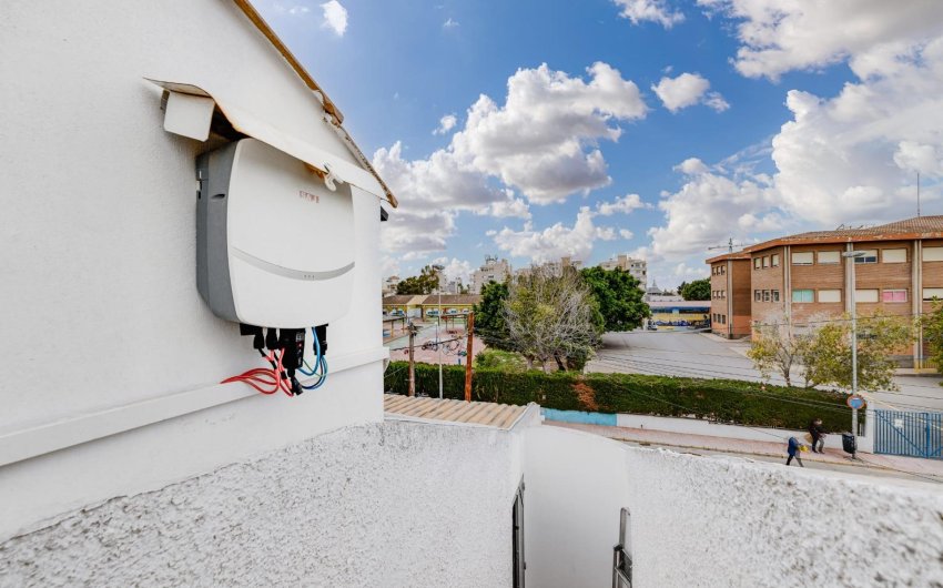 Herverkoop - Town House -
Torrevieja - Calas Blanca