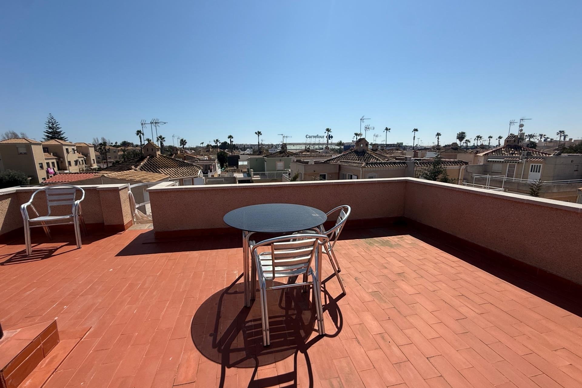 Herverkoop - Town House -
Torrevieja - Carrefour