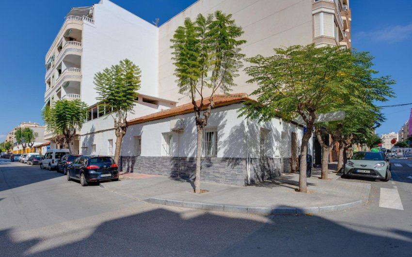 Herverkoop - Town House -
Torrevieja - Centro