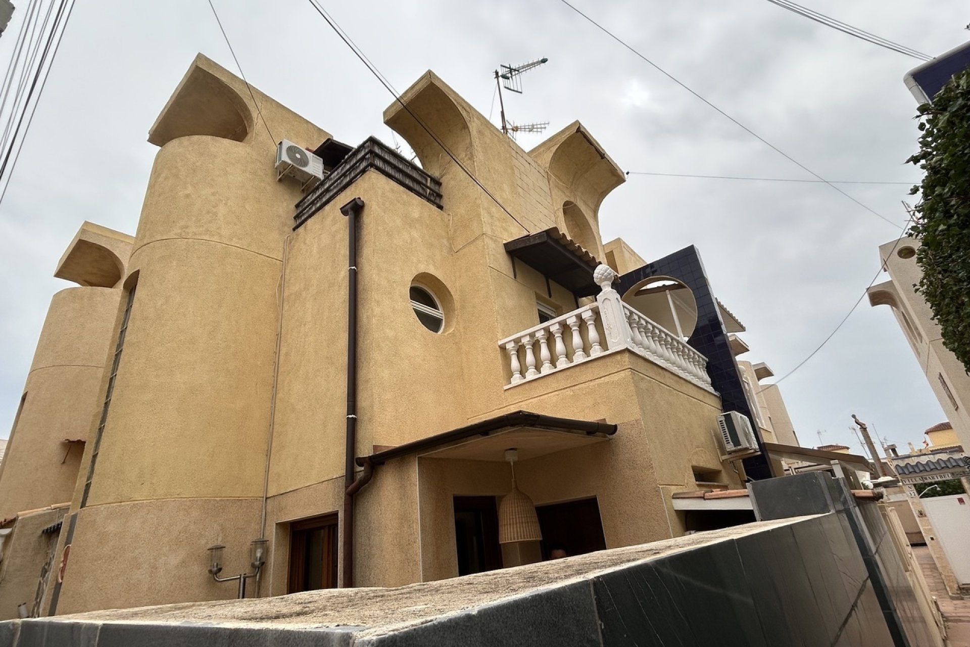 Herverkoop - Town House -
Torrevieja - Costa Blanca