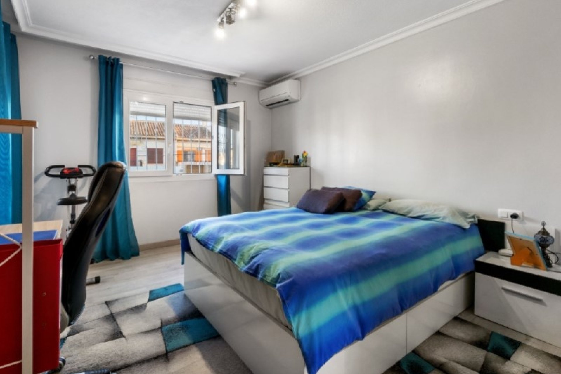 Herverkoop - Town House -
Torrevieja - Costa Blanca