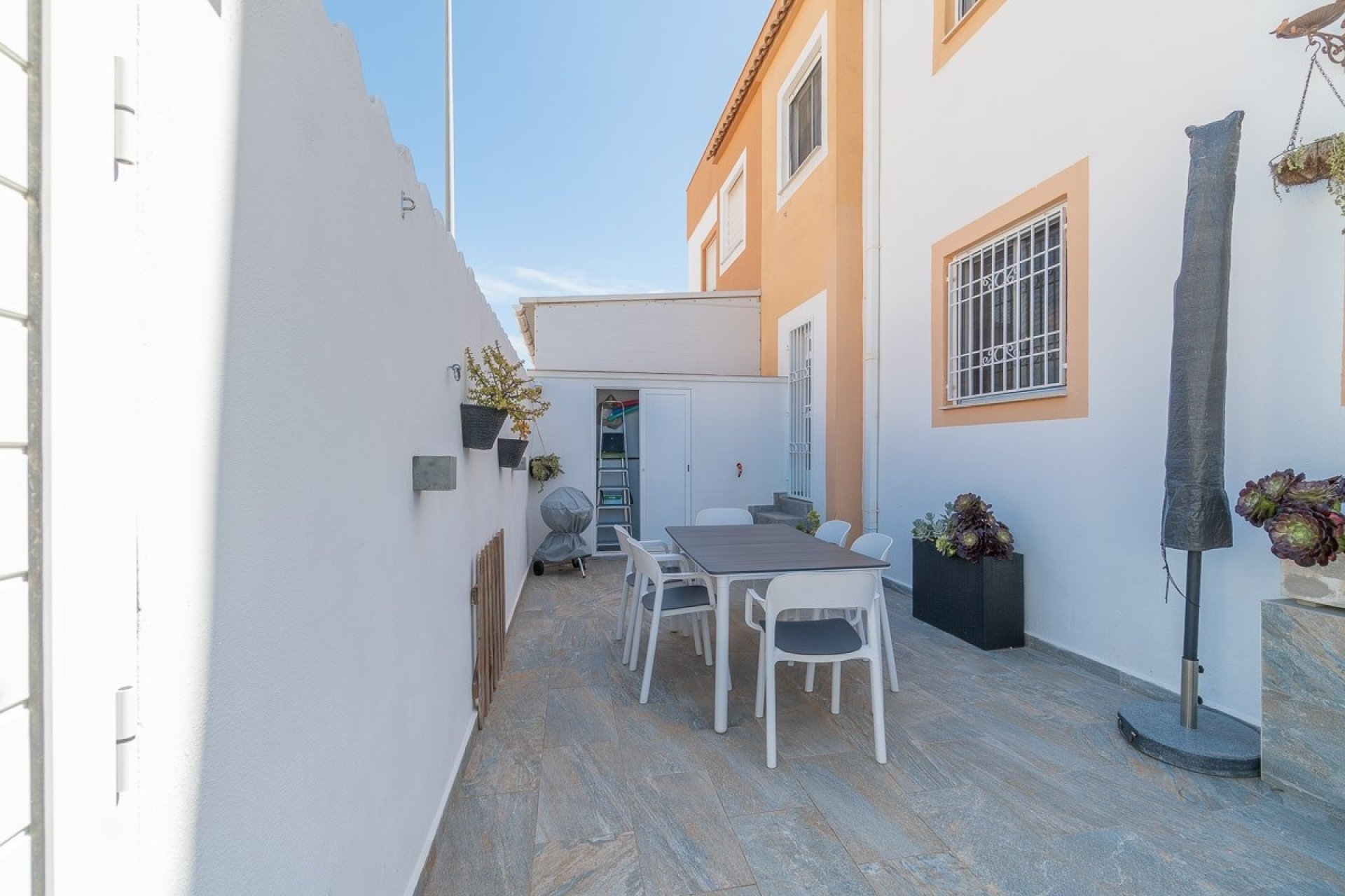Herverkoop - Town House -
Torrevieja - Costa Blanca