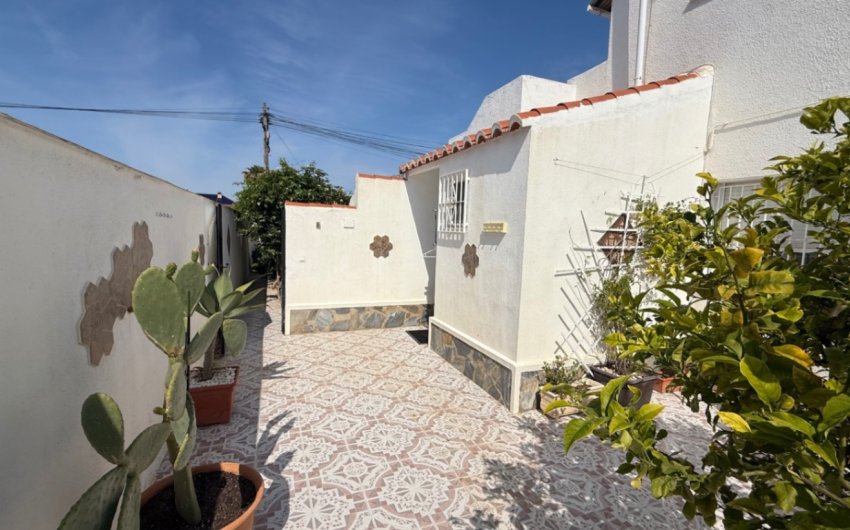 Herverkoop - Town House -
Torrevieja - Costa Blanca