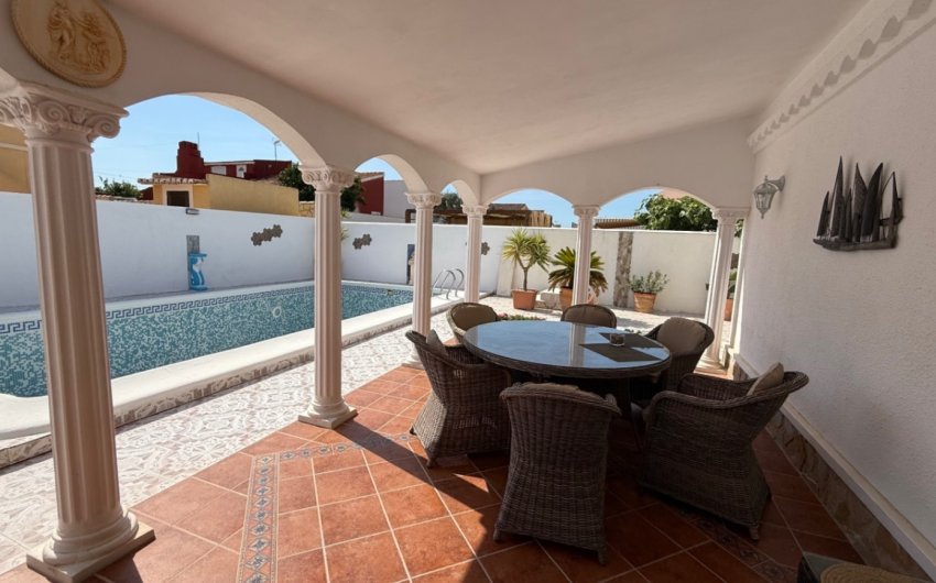 Herverkoop - Town House -
Torrevieja - Costa Blanca