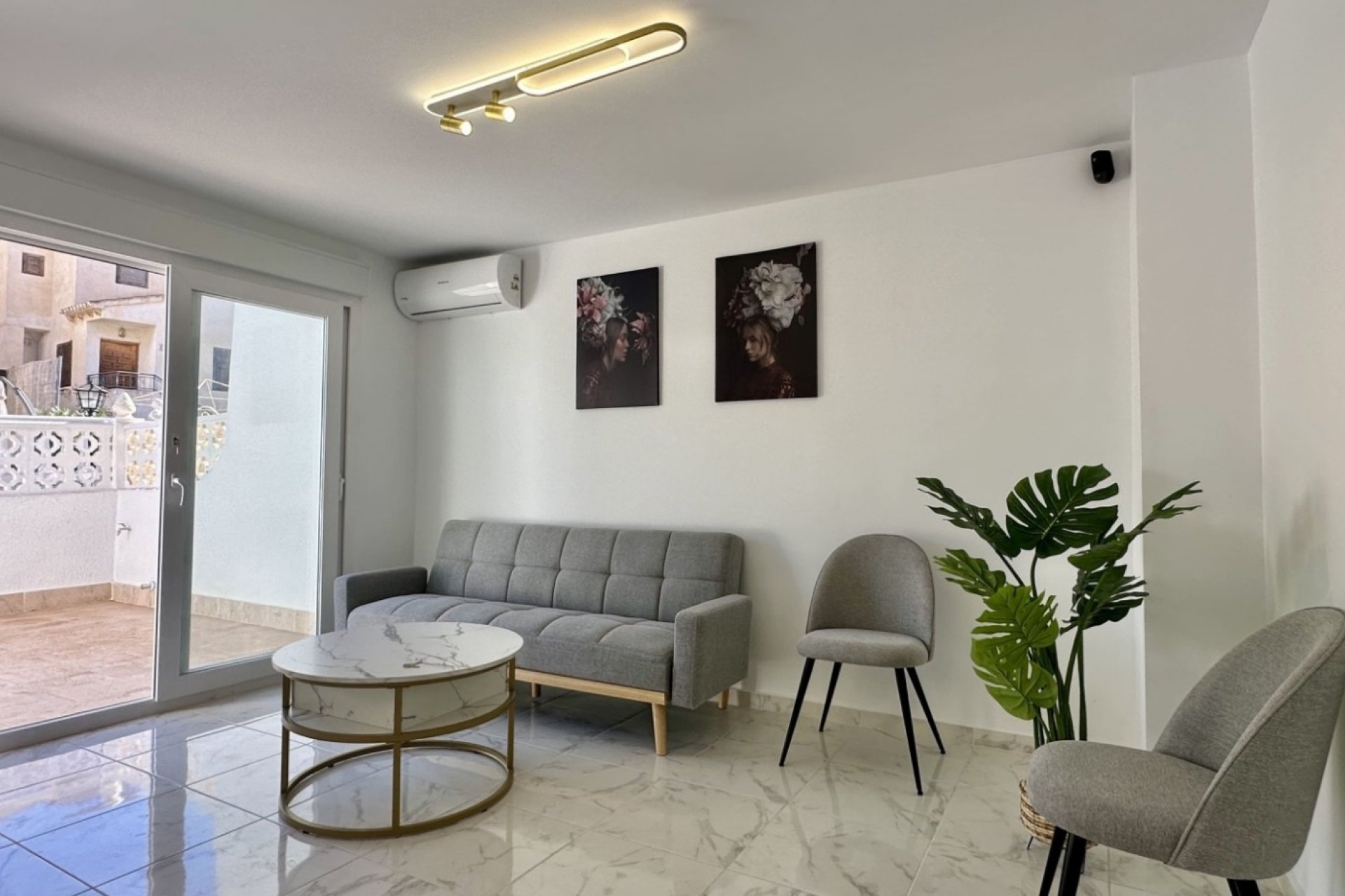 Herverkoop - Town House -
Torrevieja - Costa Blanca
