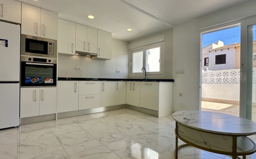 Herverkoop - Town House -
Torrevieja - Costa Blanca