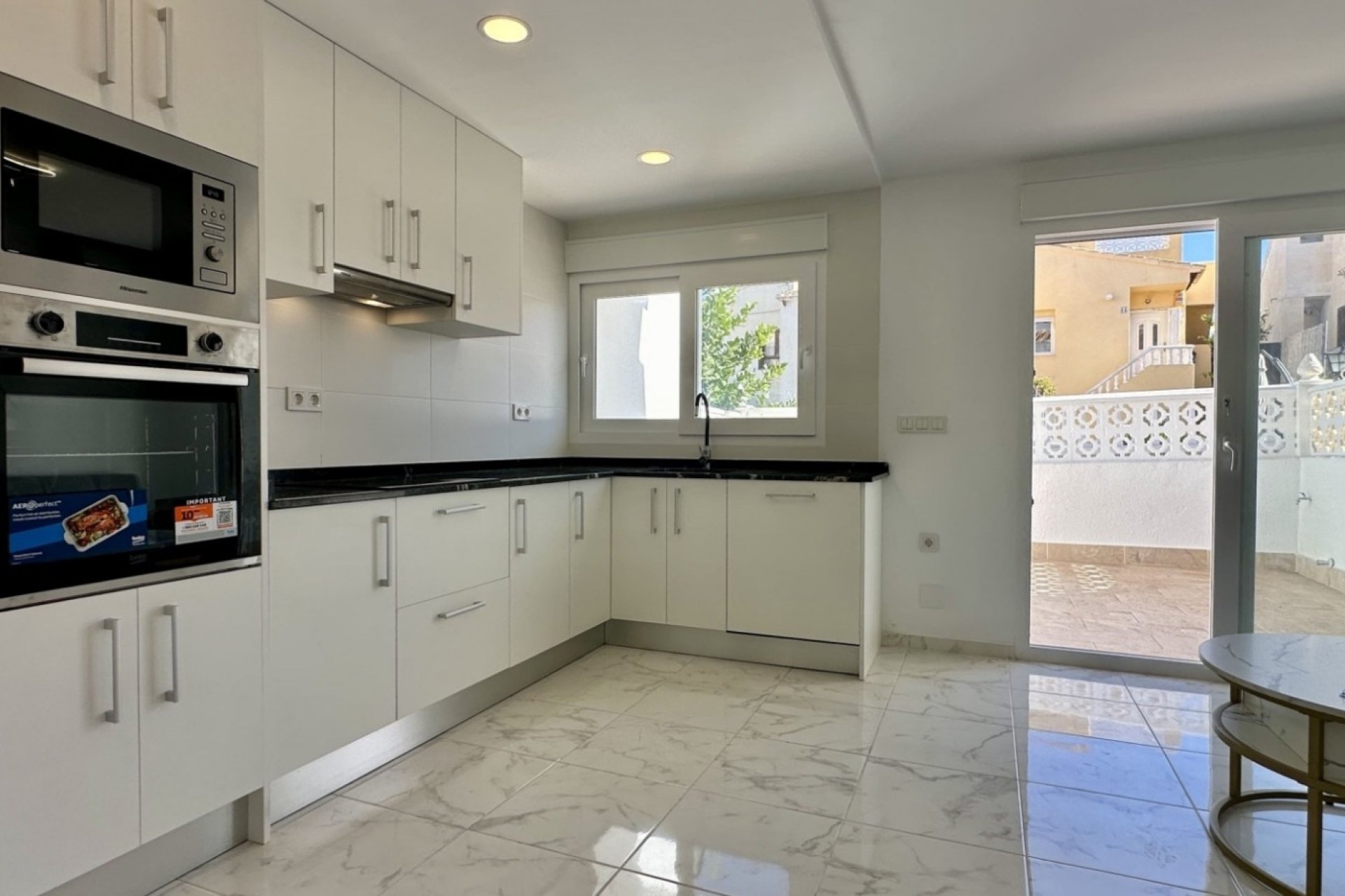 Herverkoop - Town House -
Torrevieja - Costa Blanca