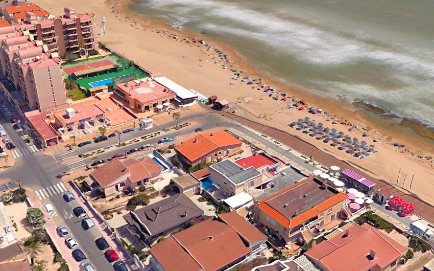 Herverkoop - Town House -
Torrevieja - La Mata