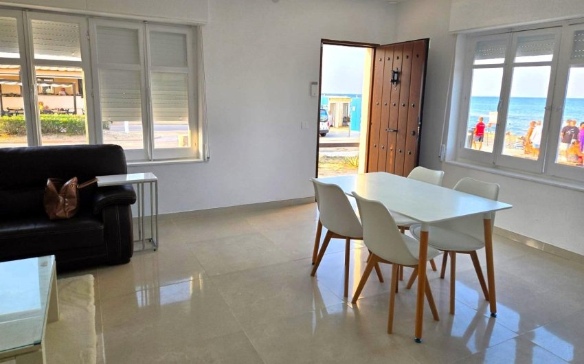 Herverkoop - Town House -
Torrevieja - La Mata