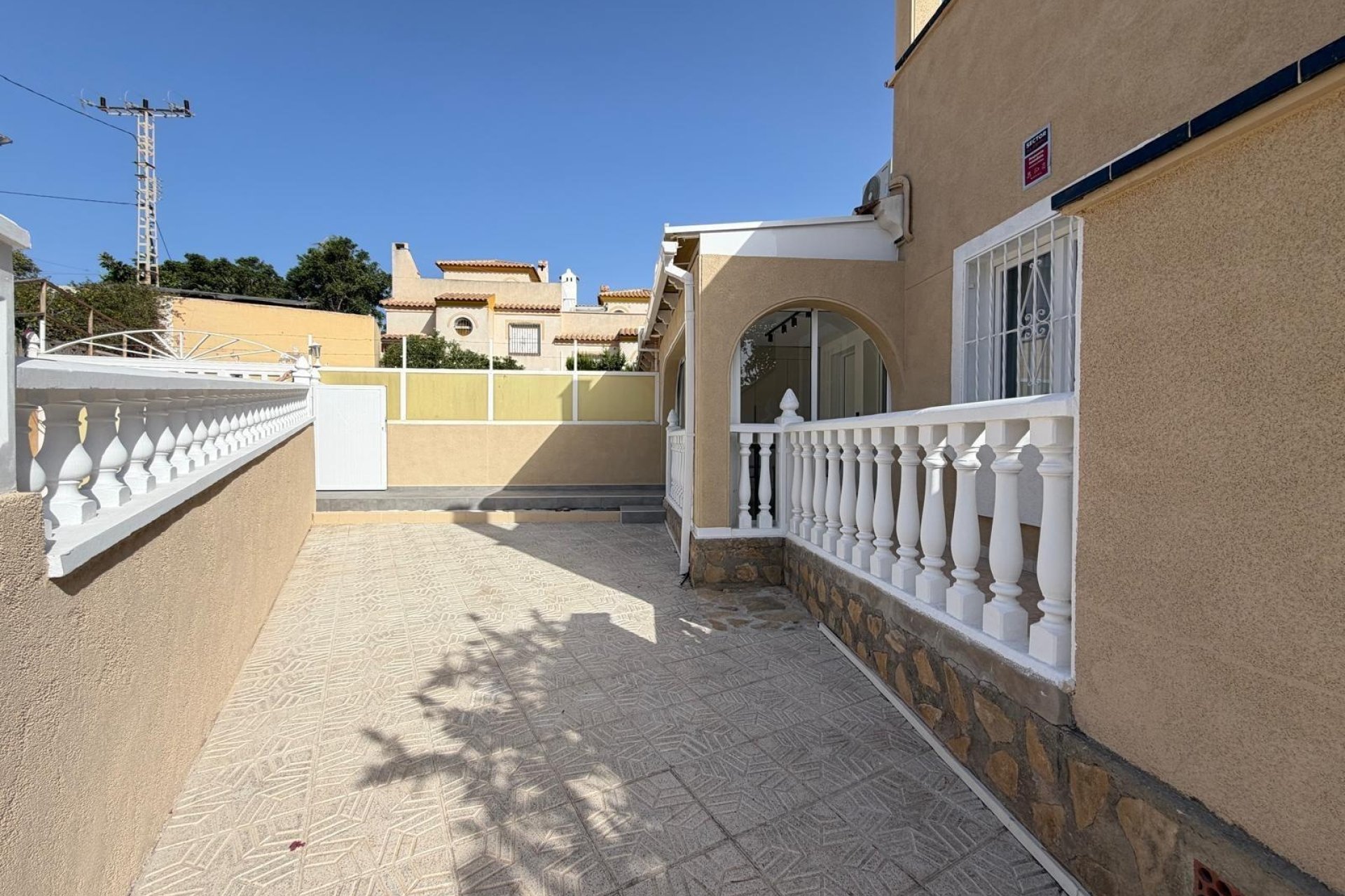 Herverkoop - Town House -
Torrevieja - Miramar - Torre Del Moro