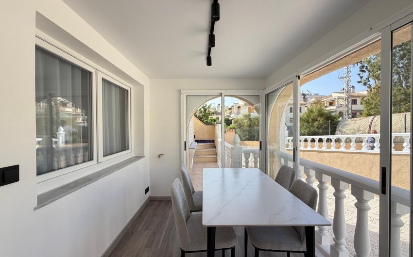 Herverkoop - Town House -
Torrevieja - Miramar - Torre Del Moro