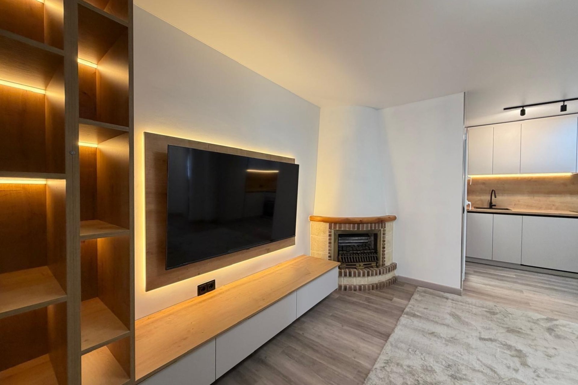 Herverkoop - Town House -
Torrevieja - Miramar - Torre Del Moro