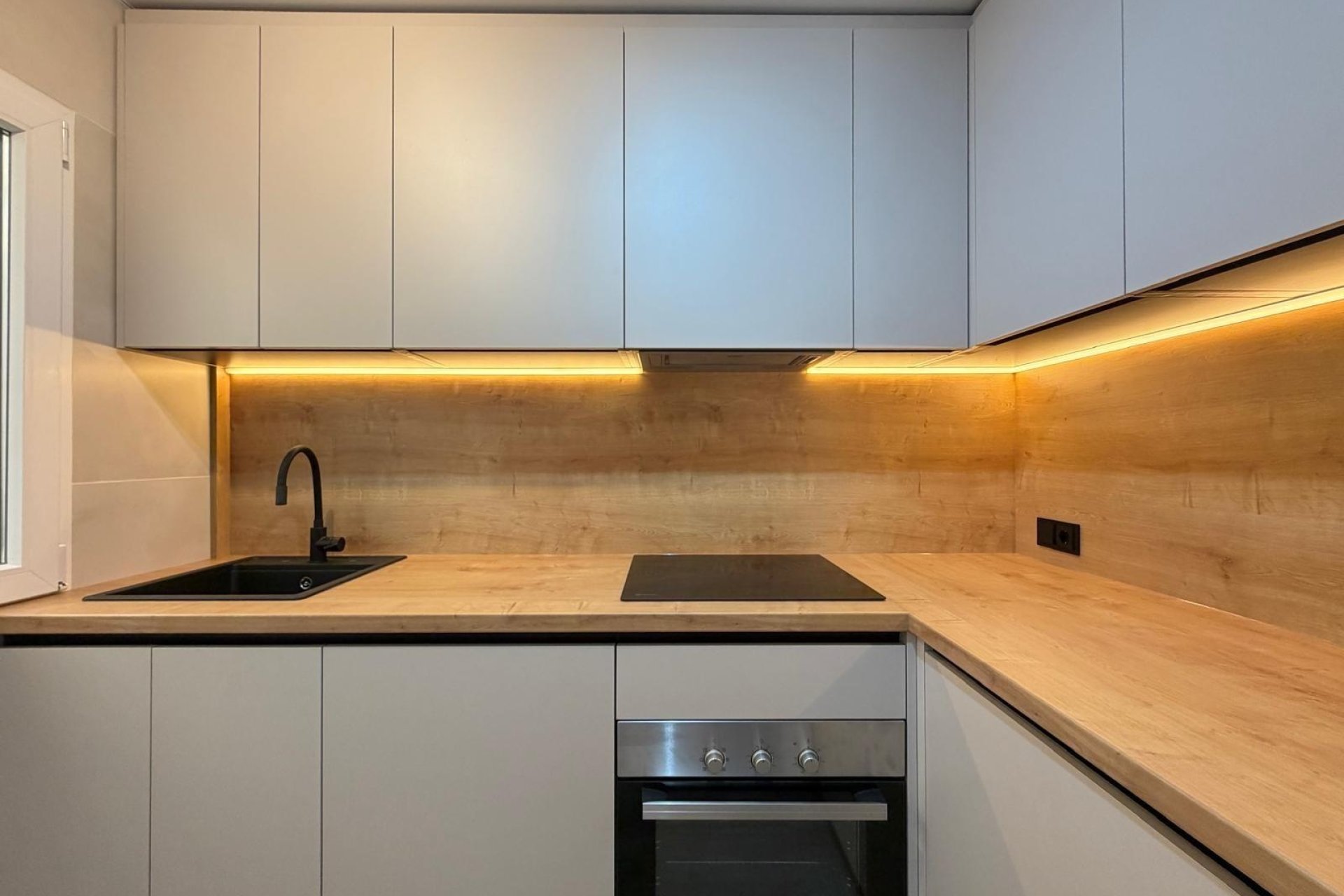 Herverkoop - Town House -
Torrevieja - Miramar - Torre Del Moro