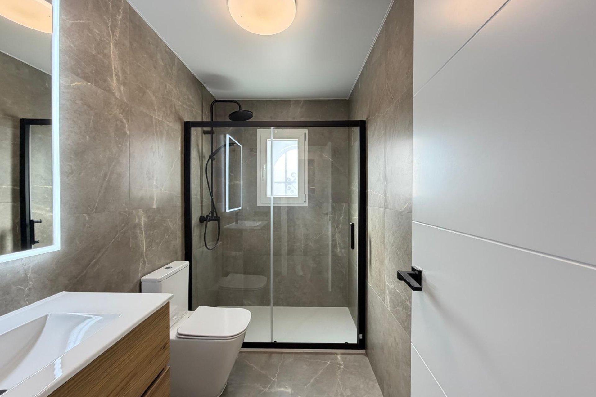 Herverkoop - Town House -
Torrevieja - Miramar - Torre Del Moro