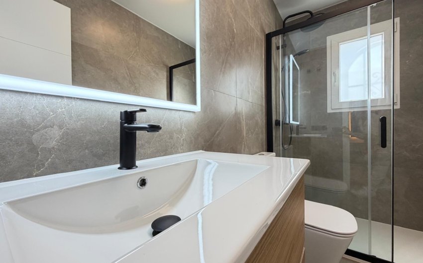 Herverkoop - Town House -
Torrevieja - Miramar - Torre Del Moro
