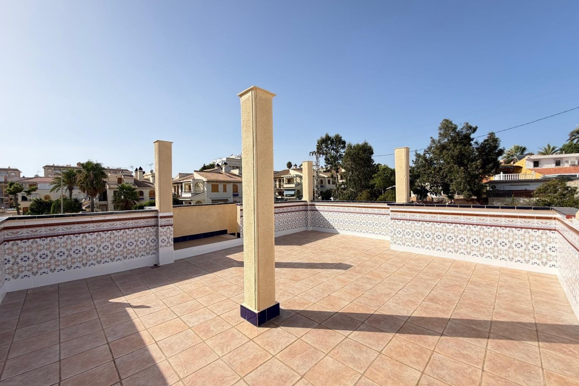 Herverkoop - Town House -
Torrevieja - Miramar - Torre Del Moro