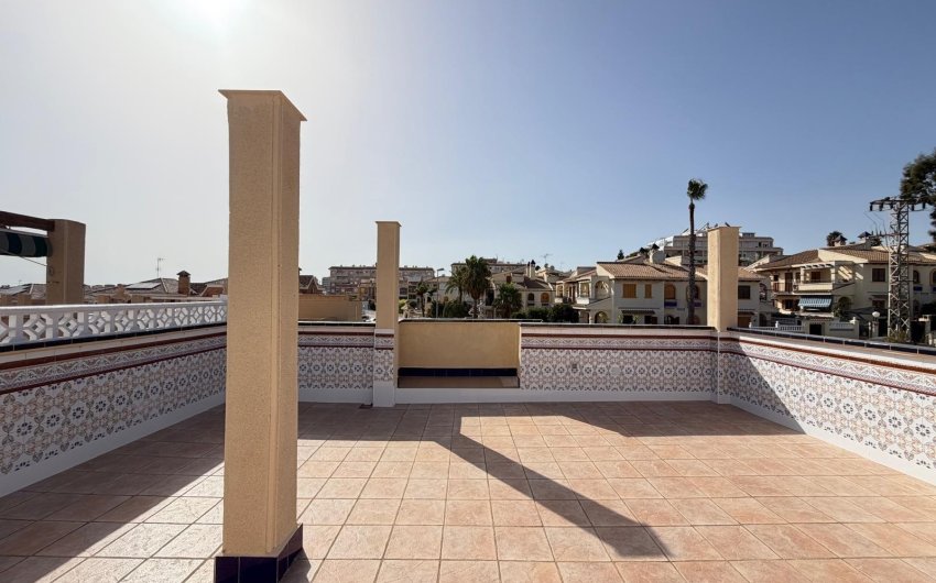 Herverkoop - Town House -
Torrevieja - Miramar - Torre Del Moro