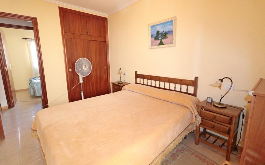 Herverkoop - Town House -
Torrevieja - Playa De Los Naufragos
