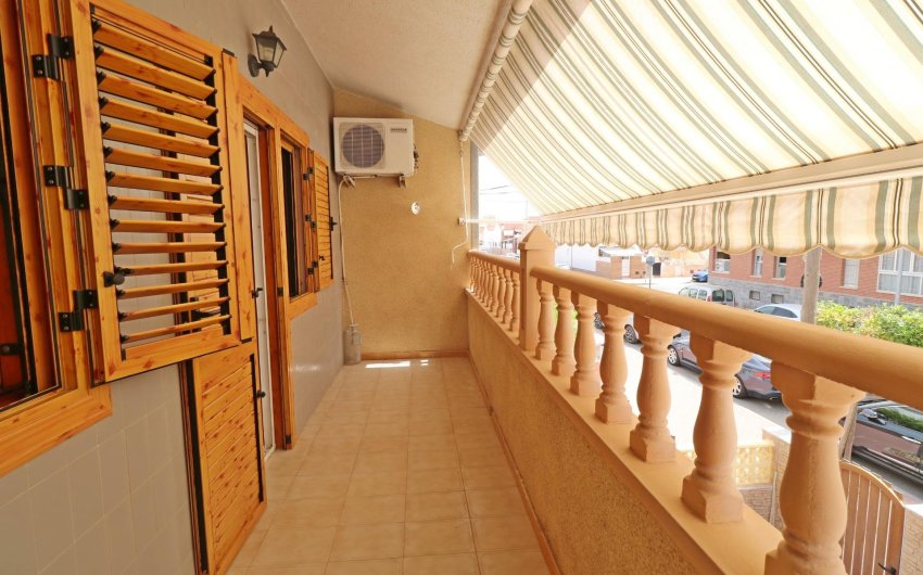 Herverkoop - Town House -
Torrevieja - Playa De Los Naufragos