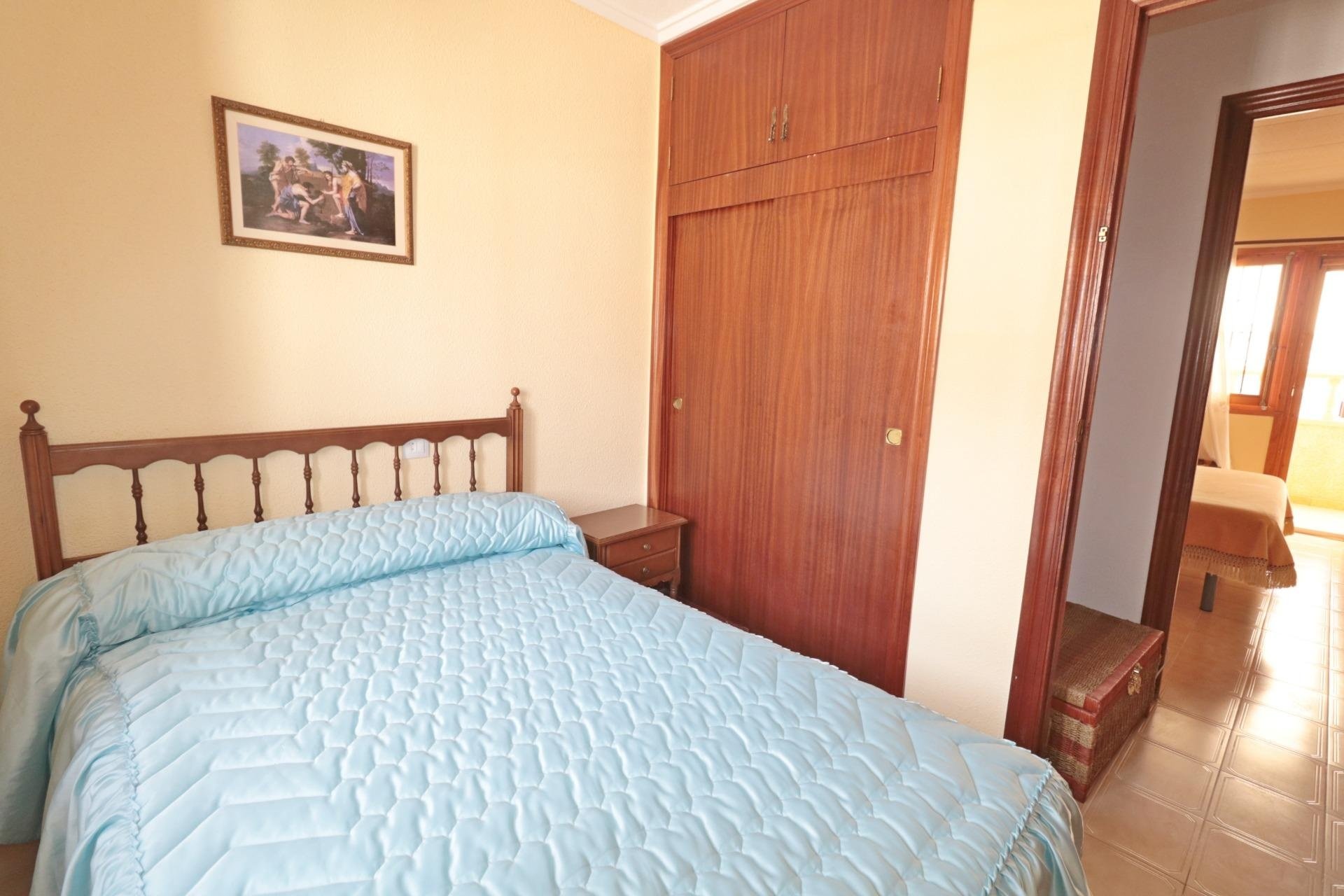 Herverkoop - Town House -
Torrevieja - Playa De Los Naufragos