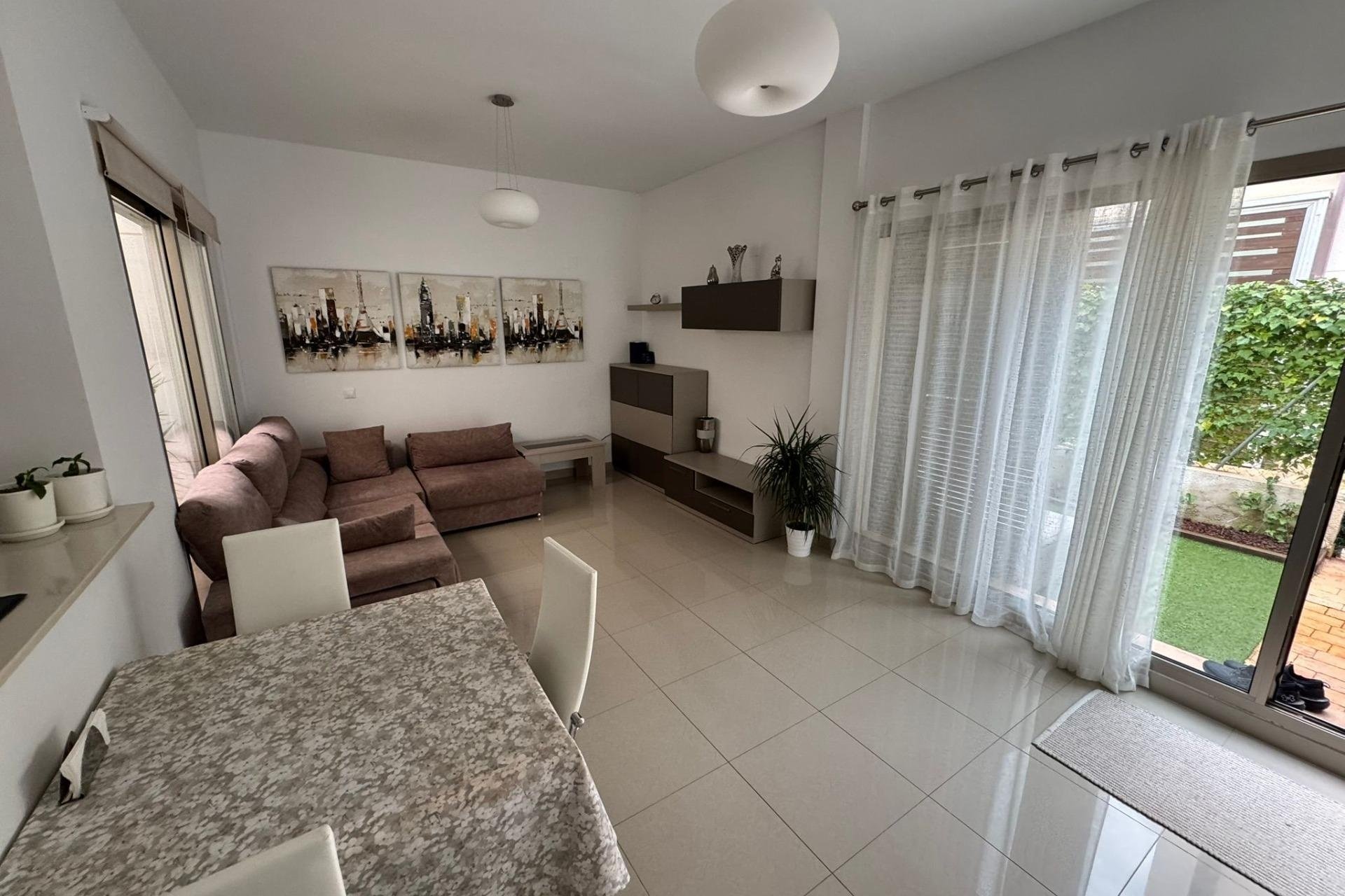 Herverkoop - Town House -
Torrevieja - Punta Prima