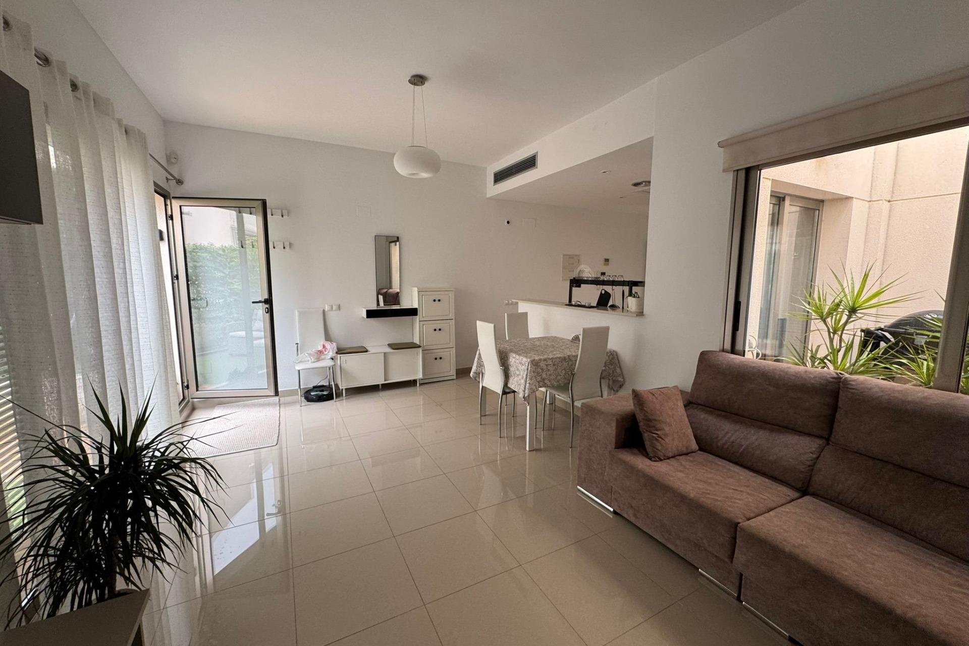 Herverkoop - Town House -
Torrevieja - Punta Prima