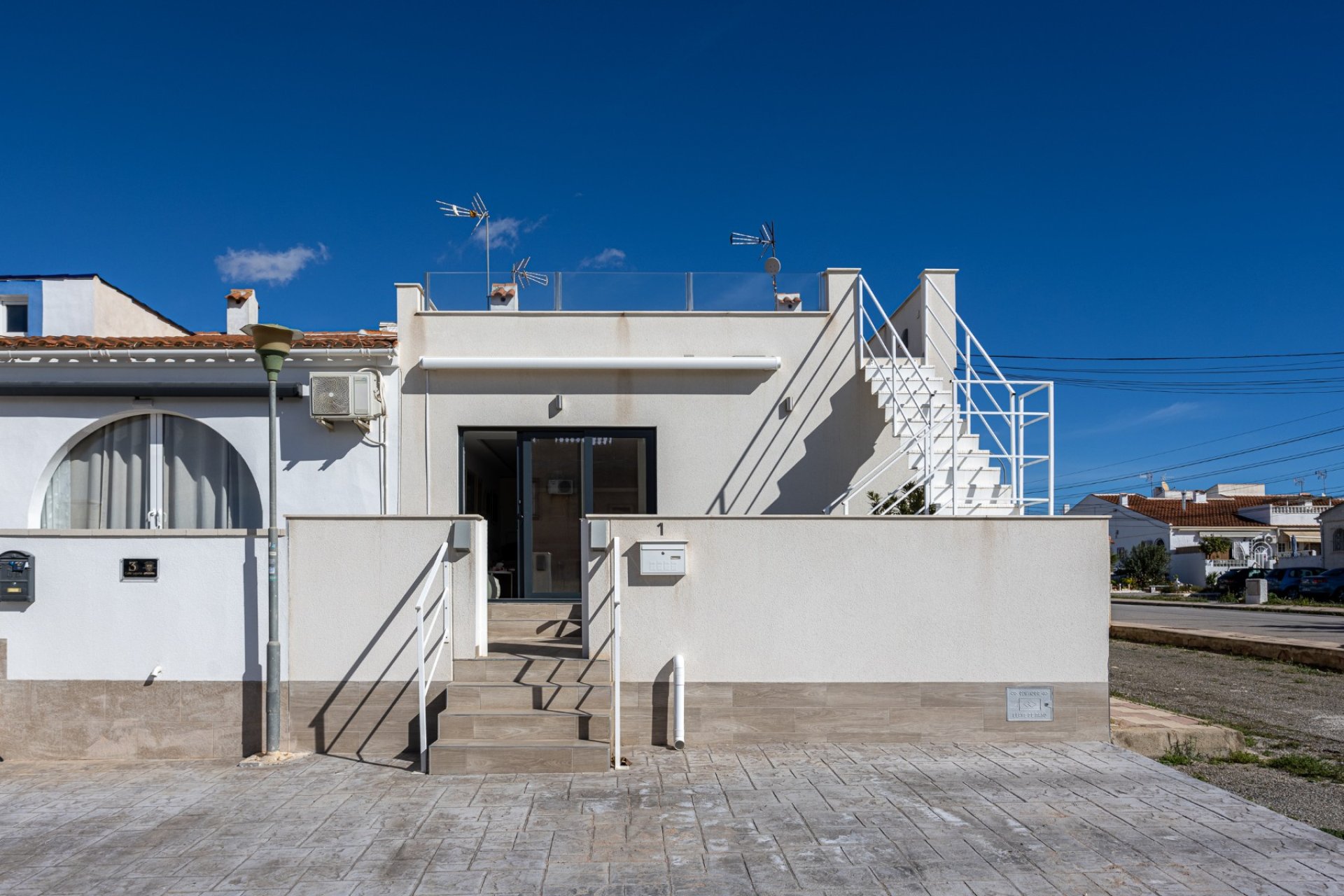 Herverkoop - Town House -
Torrevieja - Urbanización San Luis