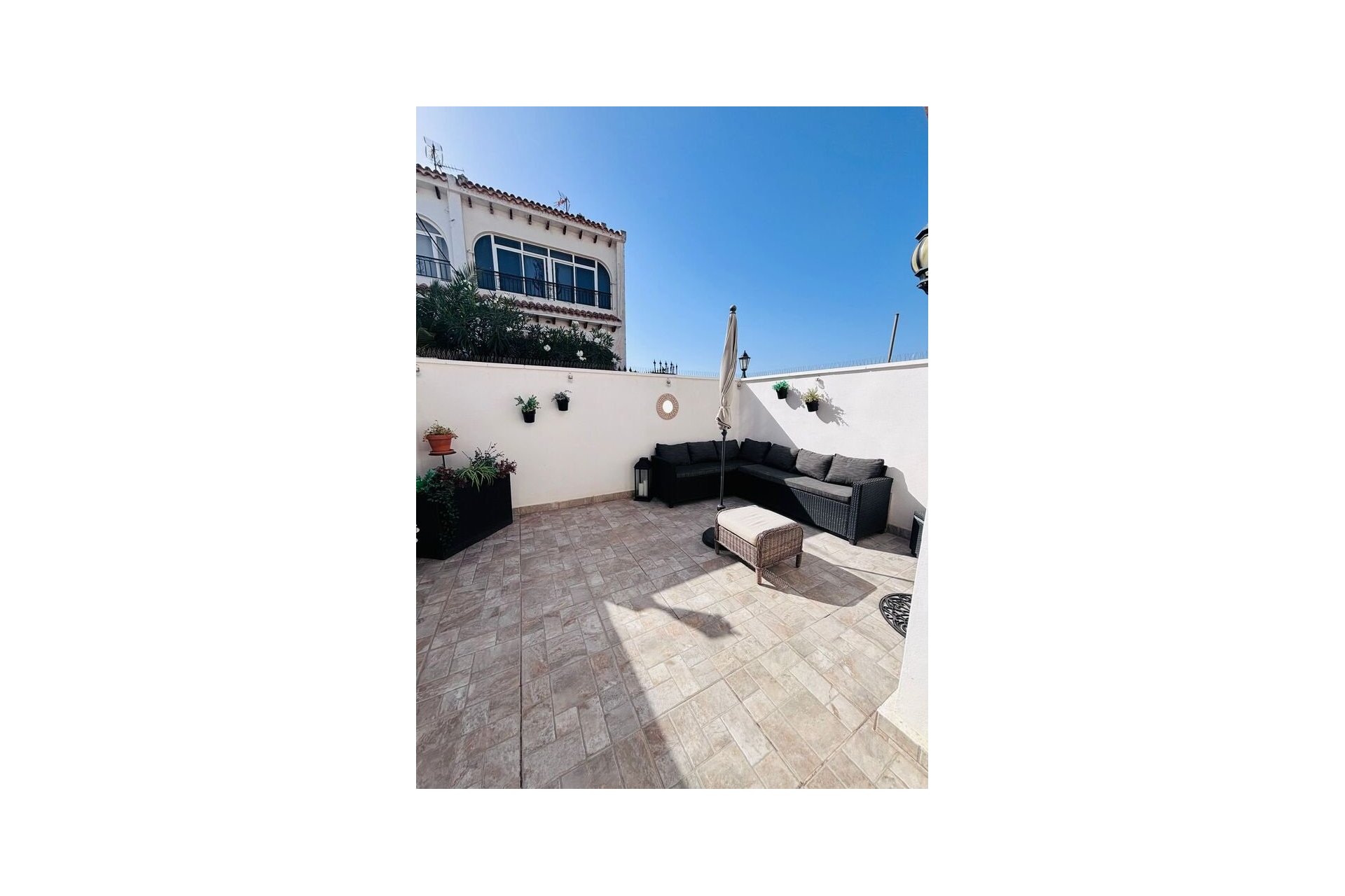 Herverkoop - Town House -
Villamartin - Costa Blanca