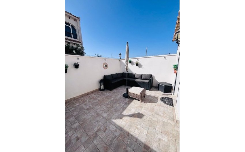 Herverkoop - Town House -
Villamartin - Costa Blanca
