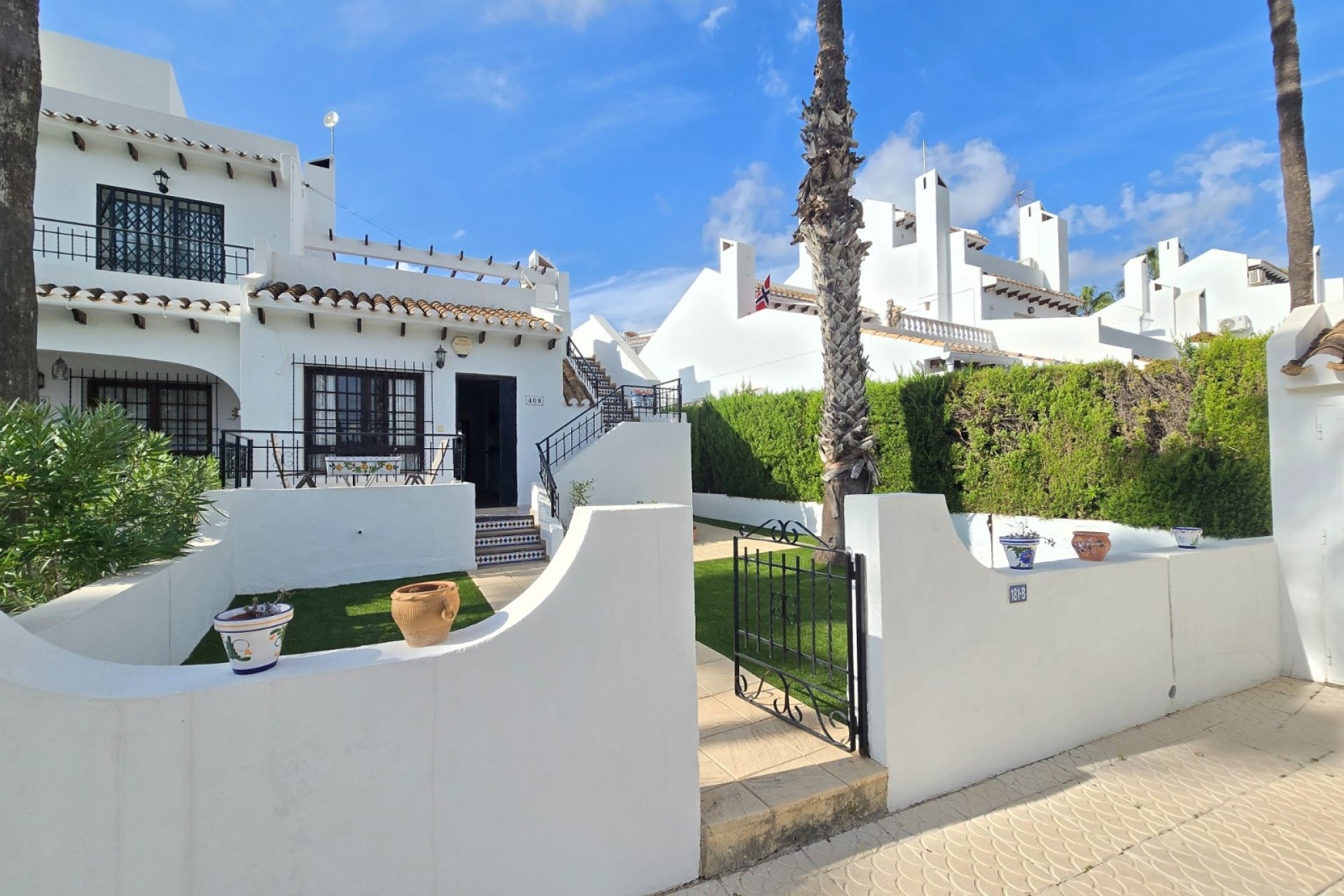 Herverkoop - Town House -
Villamartin - Costa Blanca